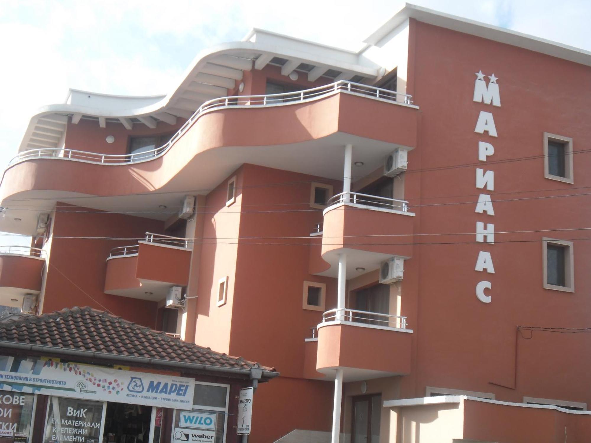 Marianas Guesthouse Obzor Exteriör bild