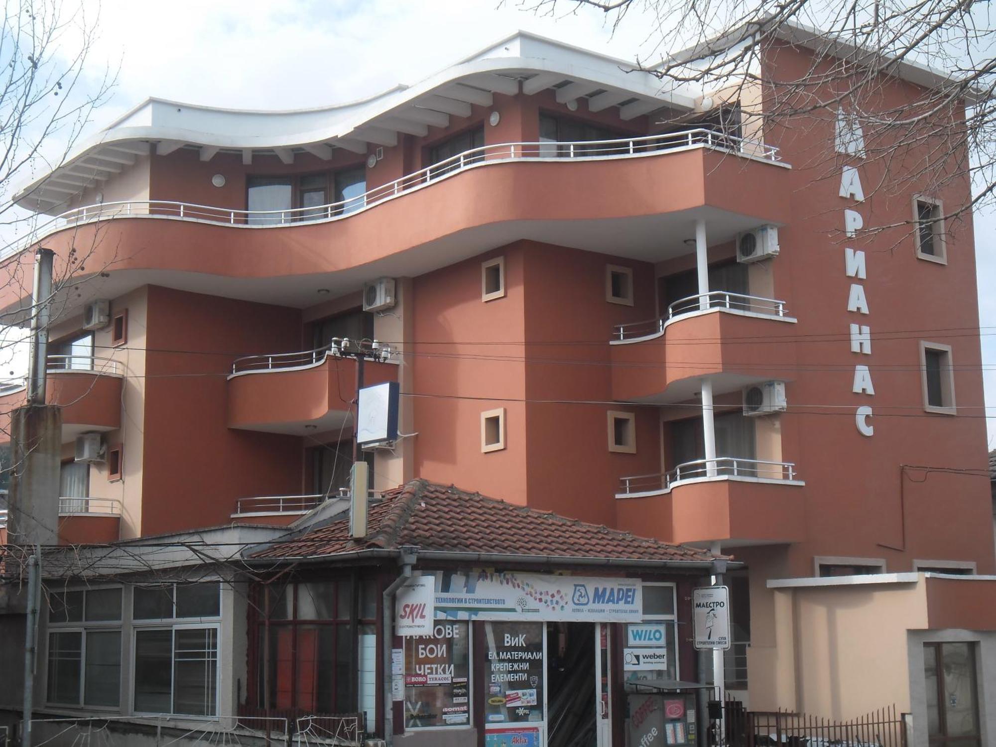 Marianas Guesthouse Obzor Exteriör bild