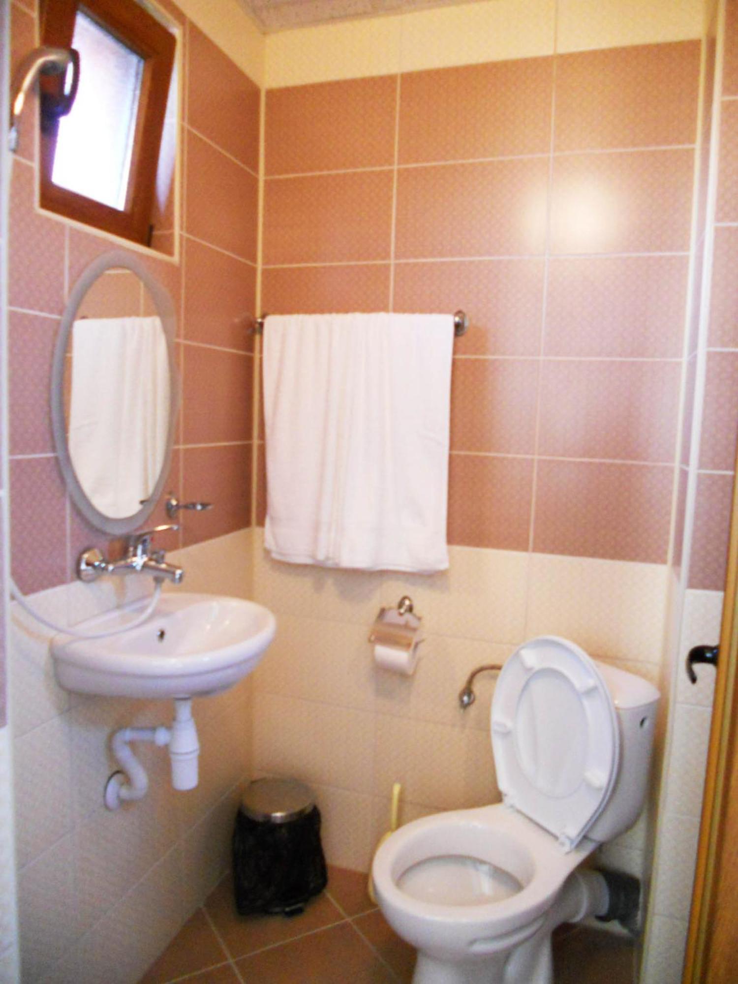 Marianas Guesthouse Obzor Exteriör bild