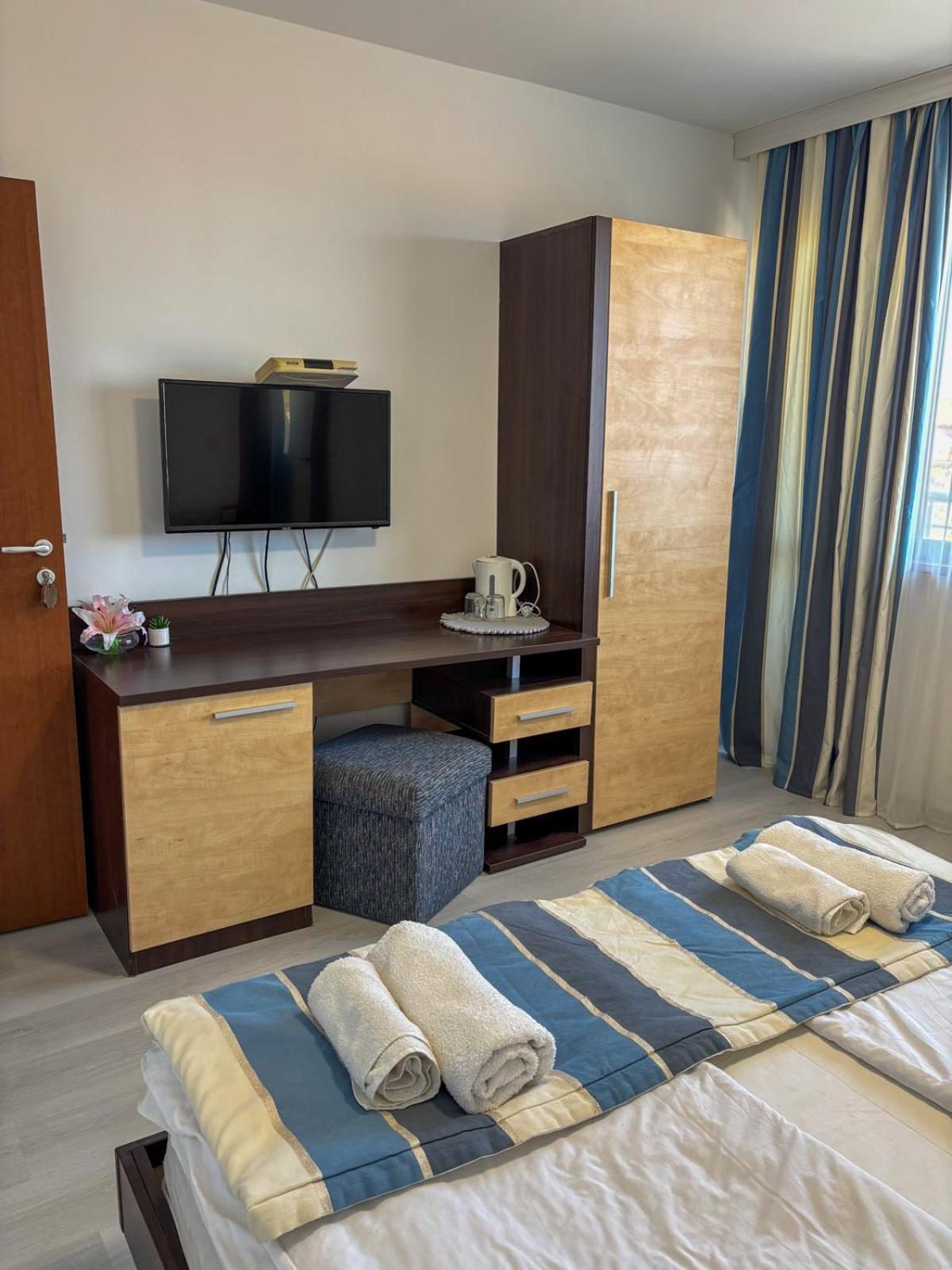 Marianas Guesthouse Obzor Exteriör bild