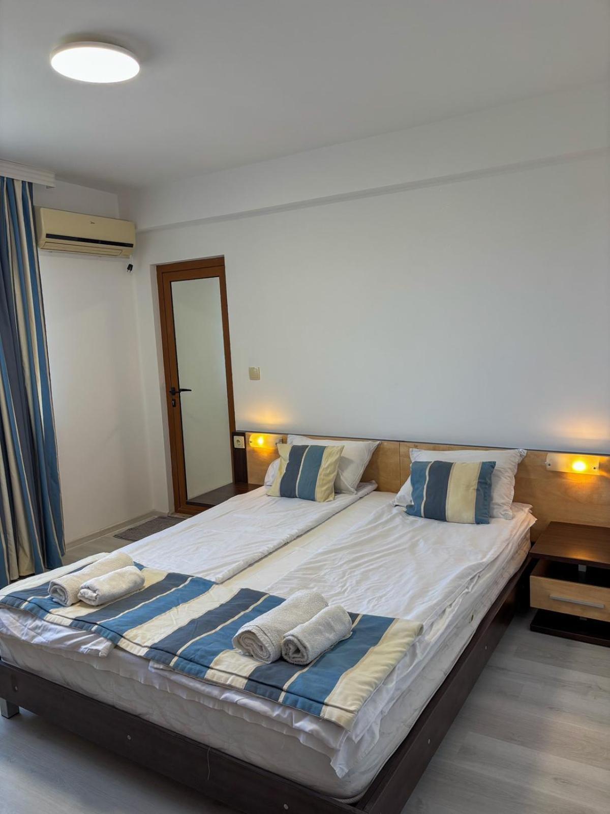 Marianas Guesthouse Obzor Exteriör bild