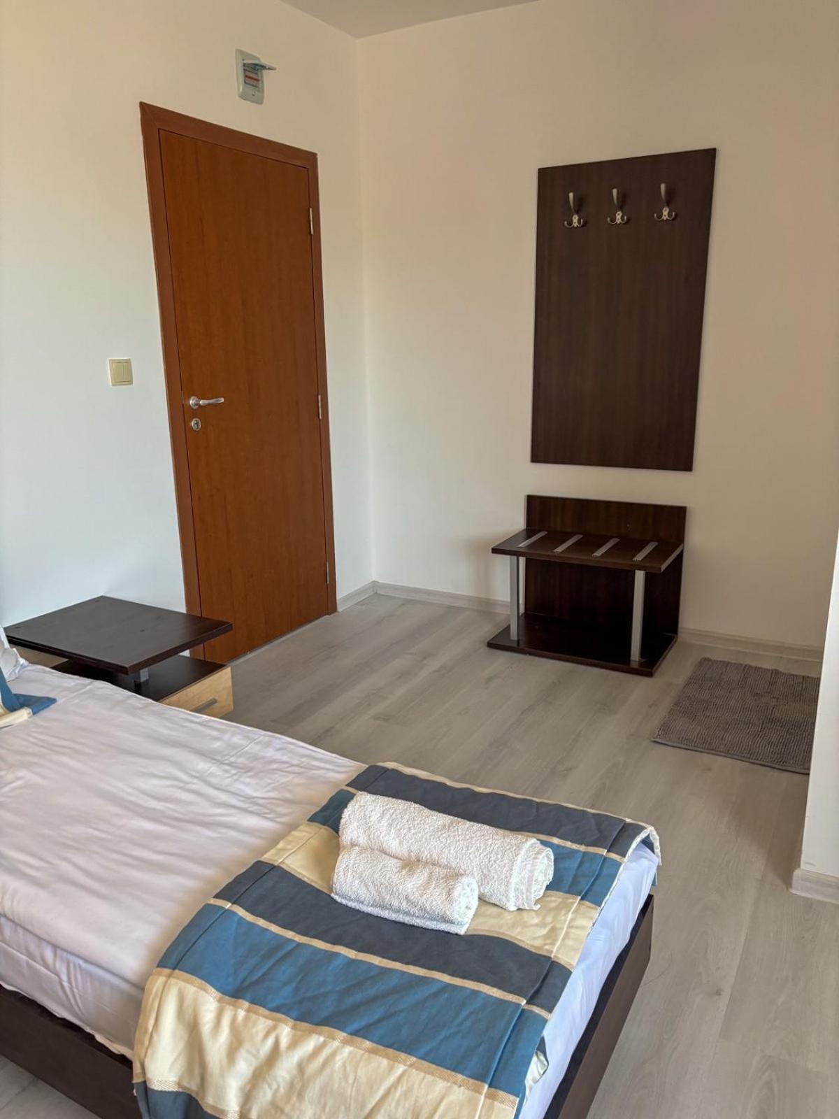 Marianas Guesthouse Obzor Exteriör bild
