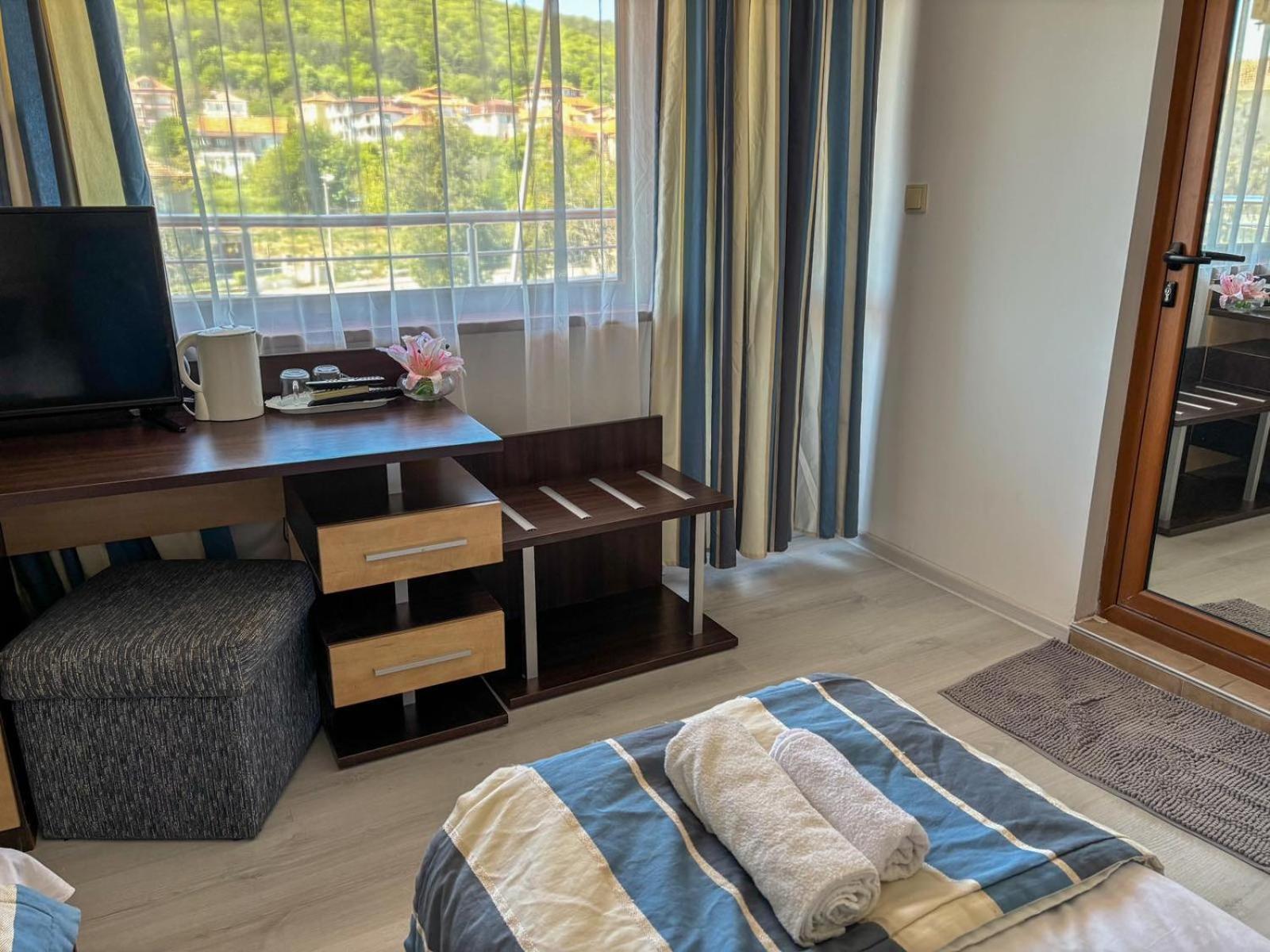 Marianas Guesthouse Obzor Exteriör bild