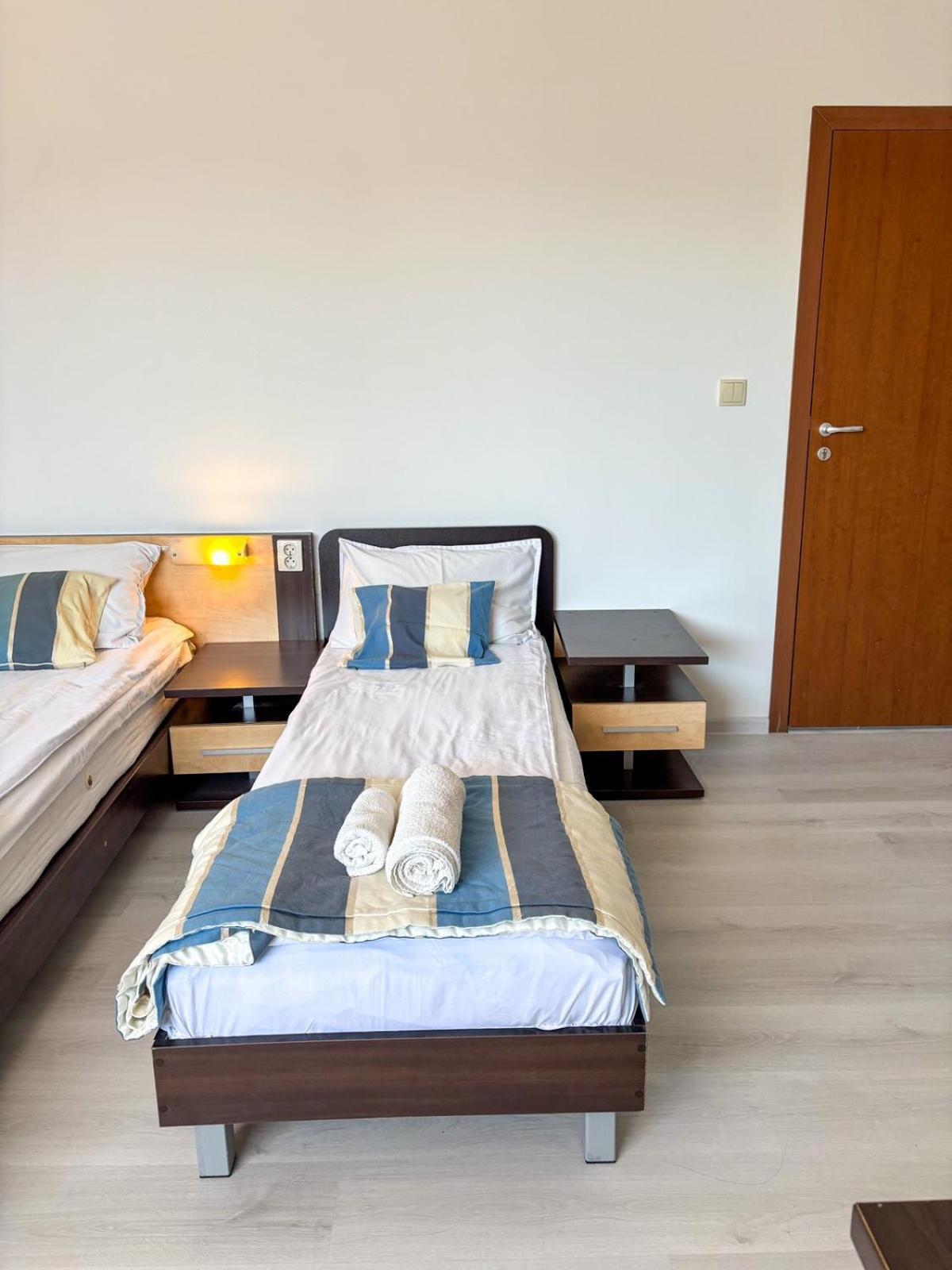 Marianas Guesthouse Obzor Exteriör bild
