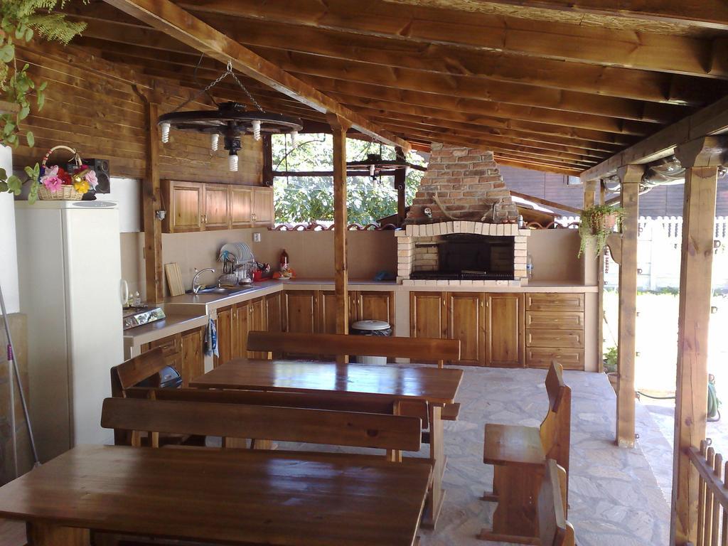 Marianas Guesthouse Obzor Rum bild
